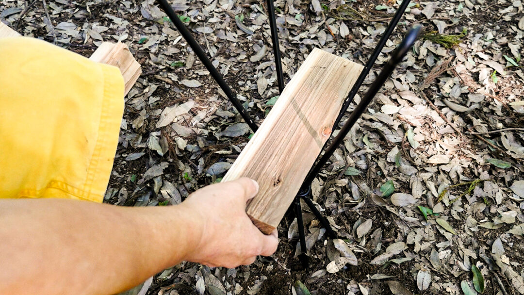 【DIY】格安鉄杭で薪スタンドを超簡単に作ってみた！